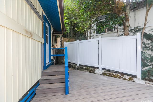 2343 Kuahea Street, Honolulu, HI 96816