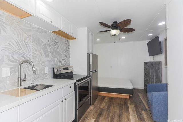 2343 Kuahea Street, Honolulu, HI 96816