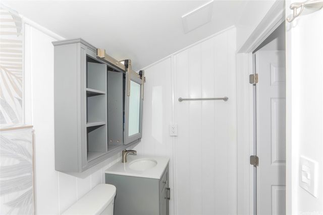 2343 Kuahea Street, Honolulu, HI 96816