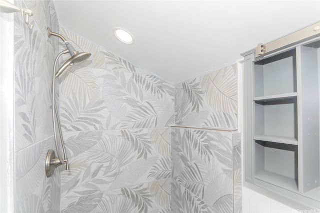 2343 Kuahea Street, Honolulu, HI 96816