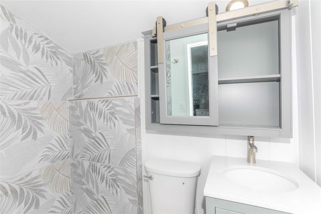 2343 Kuahea Street, Honolulu, HI 96816