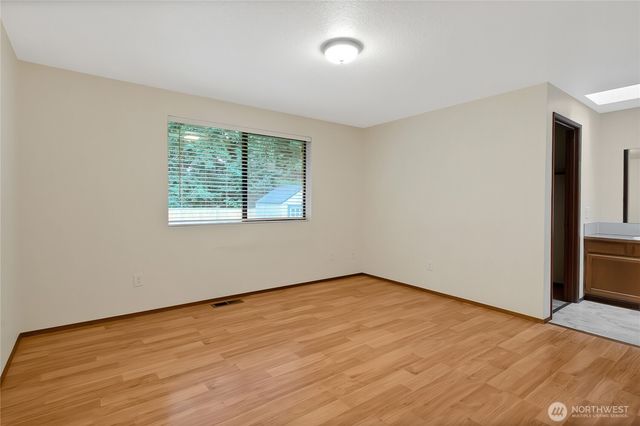 9035 Skokomish Way NE, Olympia, WA 98516