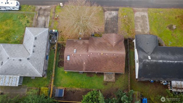 9035 Skokomish Way NE, Olympia, WA 98516