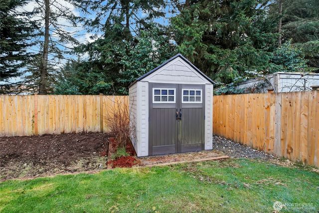 9035 Skokomish Way NE, Olympia, WA 98516