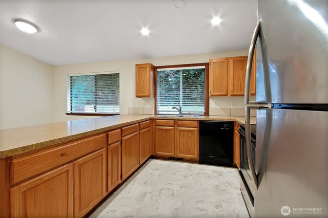 9035 Skokomish Way NE, Olympia, WA 98516