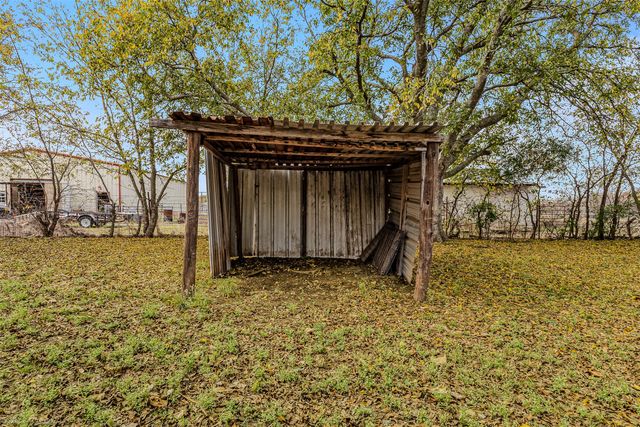 2073 Bowie Street, Sanger, TX 76266