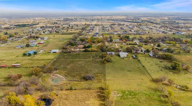 2073 Bowie Street, Sanger, TX 76266