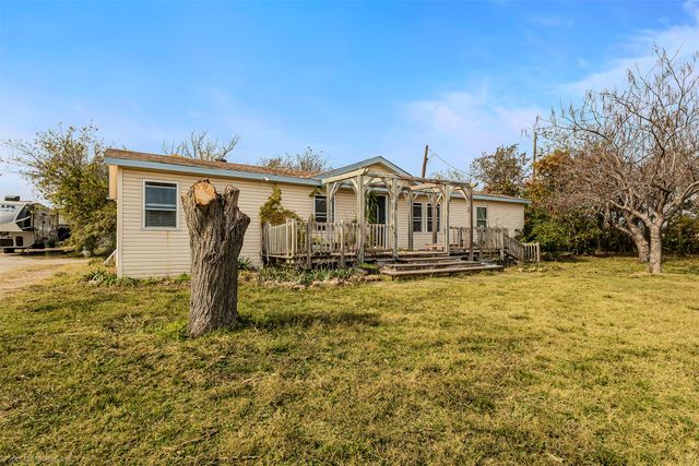 2073 Bowie Street, Sanger, TX 76266