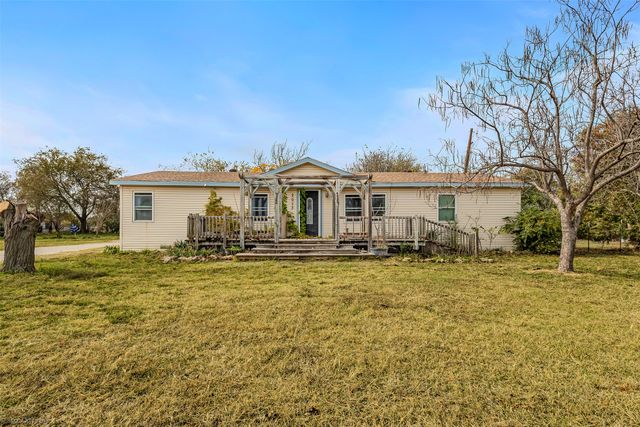 2073 Bowie Street, Sanger, TX 76266