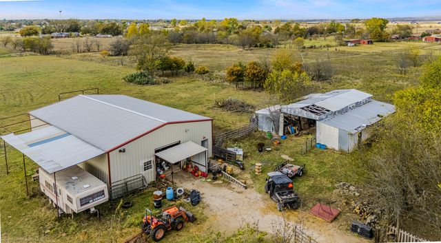 2073 Bowie Street, Sanger, TX 76266