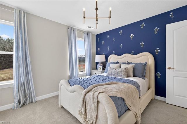 325 Tarn CT, Suffolk, VA 23434