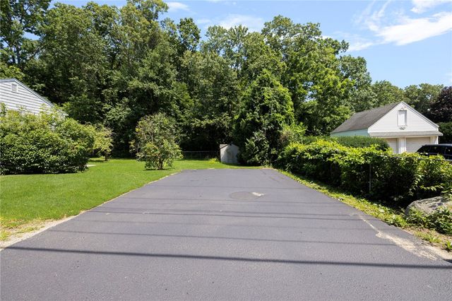 205 Read Avenue, Coventry, RI 02816