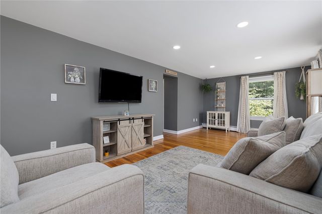 205 Read Avenue, Coventry, RI 02816