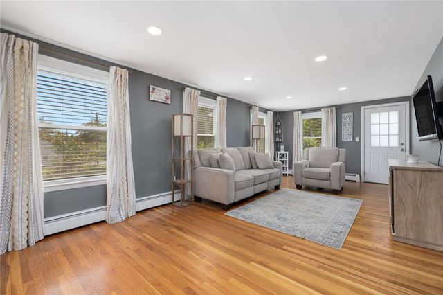 205 Read Avenue, Coventry, RI 02816