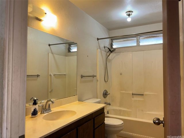 1146 Aikoo Place, Pearl City, HI 96782