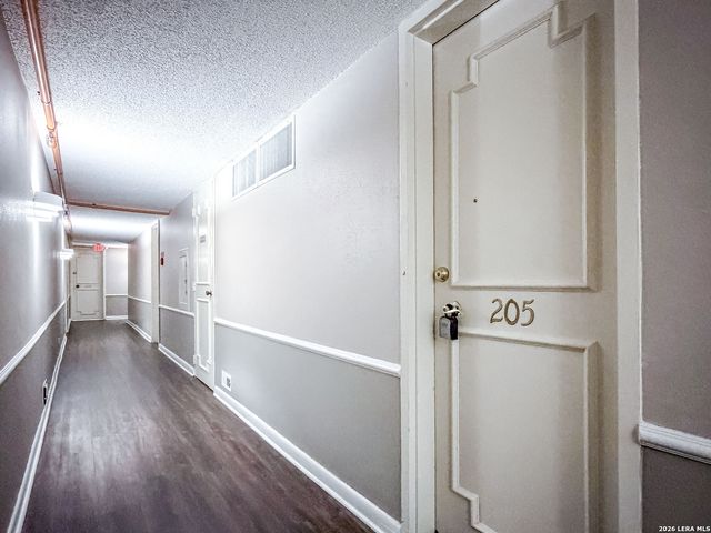 7039 San Pedro Ave Apt 205, San Antonio, TX 78216