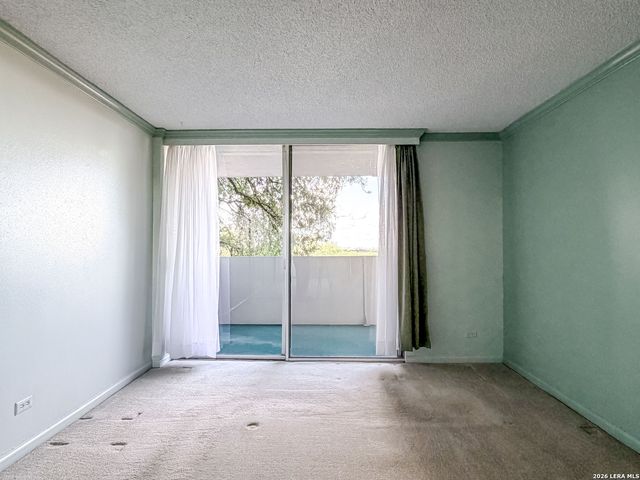 7039 San Pedro Ave Apt 205, San Antonio, TX 78216