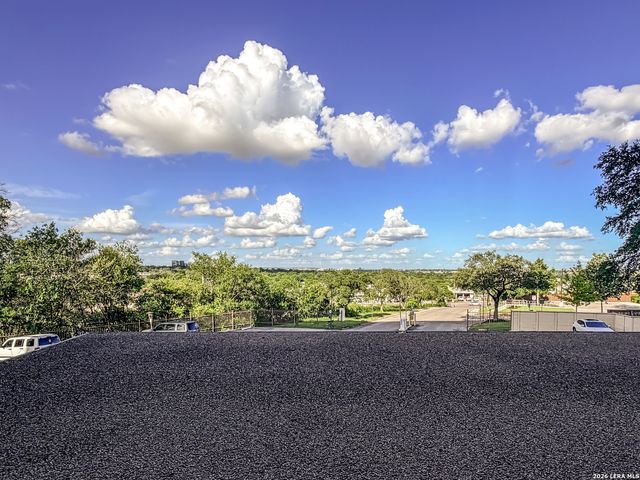 7039 San Pedro Ave Apt 205, San Antonio, TX 78216