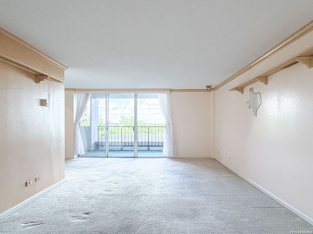 7039 San Pedro Ave Apt 205, San Antonio, TX 78216