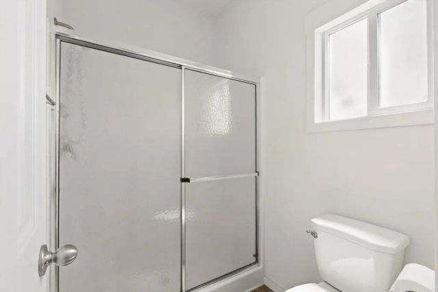1045 E Vista Way 14, Vista, CA 92084