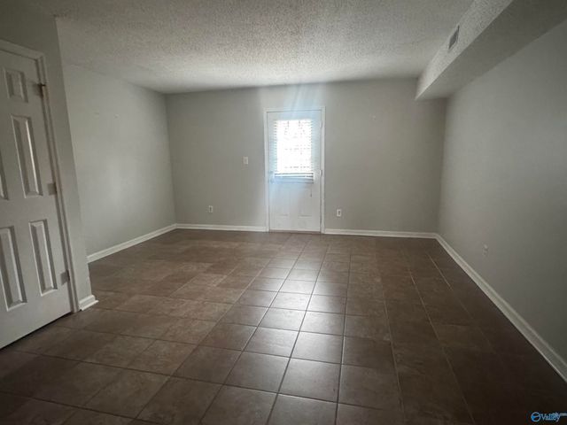 210 Marinawoods Drive e, Huntsville, AL 35803