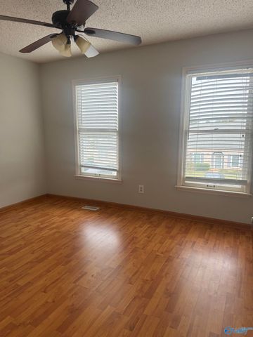 210 Marinawoods Drive e, Huntsville, AL 35803