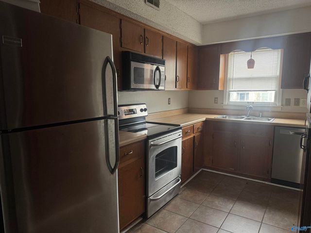 210 Marinawoods Drive e, Huntsville, AL 35803