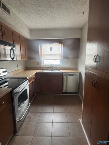 210 Marinawoods Drive e, Huntsville, AL 35803