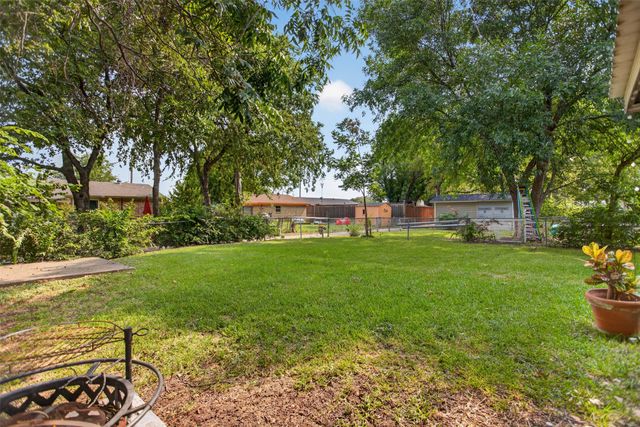 821 Milky Way, Garland, TX 75040