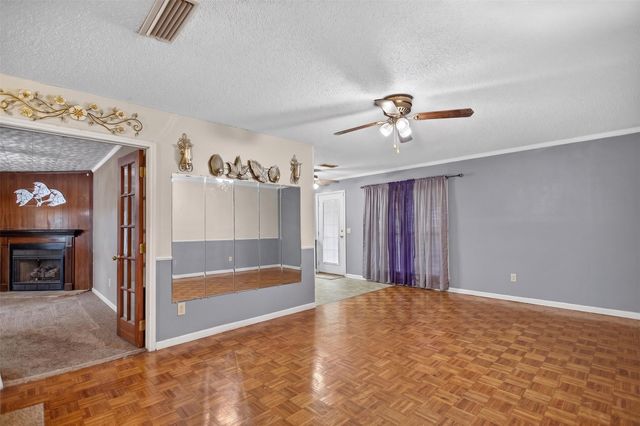 821 Milky Way, Garland, TX 75040