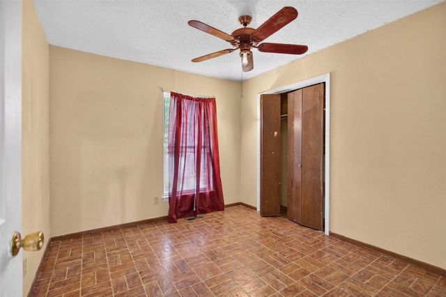 821 Milky Way, Garland, TX 75040