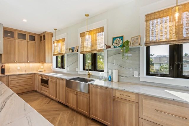 515 LOQUAT DRIVE, Anna Maria, FL 34216