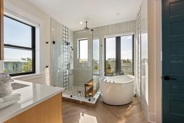 515 LOQUAT DRIVE, Anna Maria, FL 34216