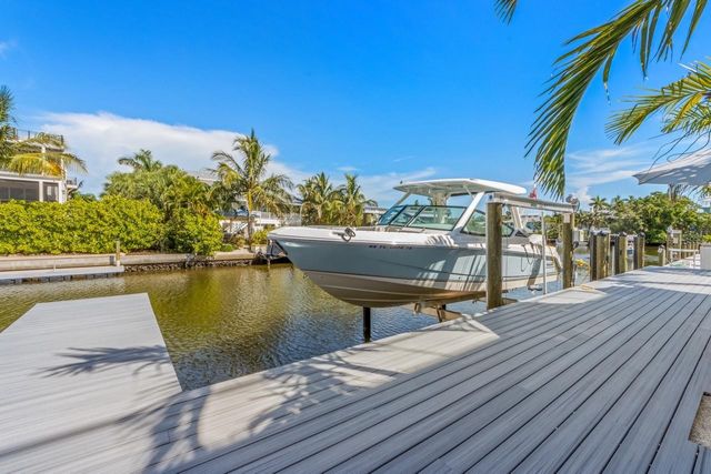 515 LOQUAT DRIVE, Anna Maria, FL 34216