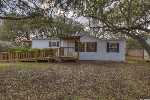 1047 Lonesome, Canyon Lake, TX 78133