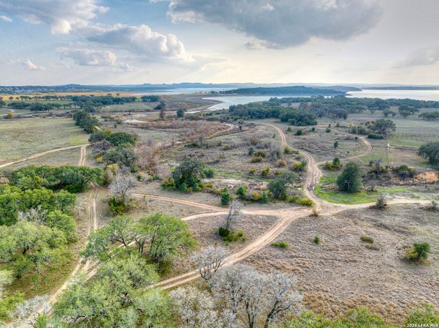 1047 Lonesome, Canyon Lake, TX 78133