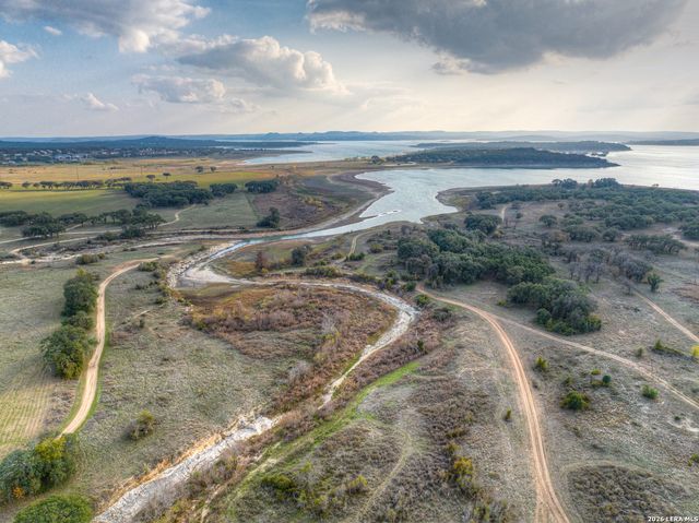 1047 Lonesome, Canyon Lake, TX 78133
