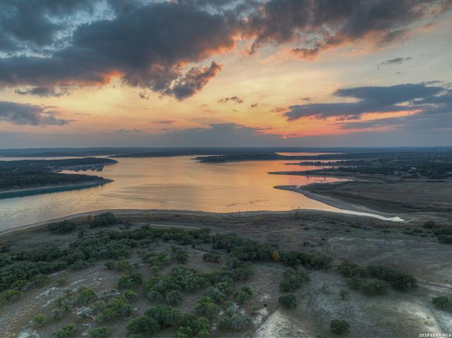 1047 Lonesome, Canyon Lake, TX 78133