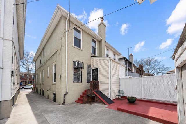 1003 LENOX Road, New York City, NY 11212