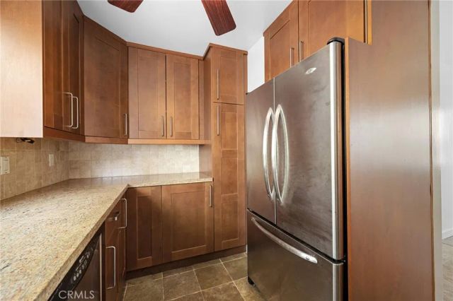 300 N Isabel Street 10, Glendale, CA 91206