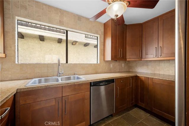 300 N Isabel Street 10, Glendale, CA 91206