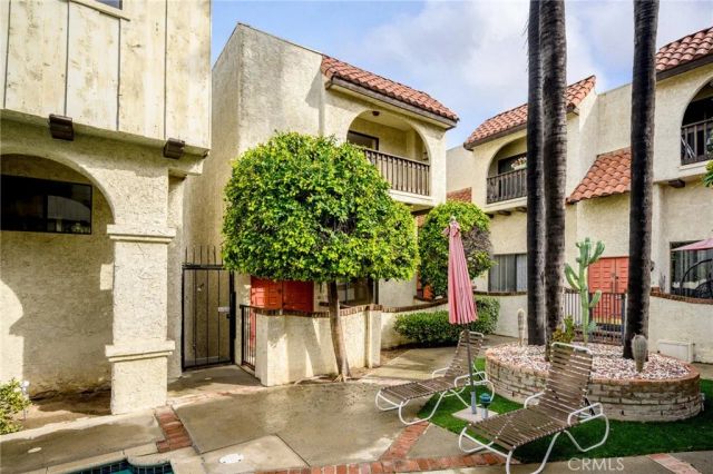 300 N Isabel Street 10, Glendale, CA 91206