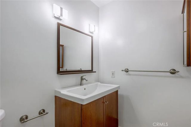 300 N Isabel Street 10, Glendale, CA 91206