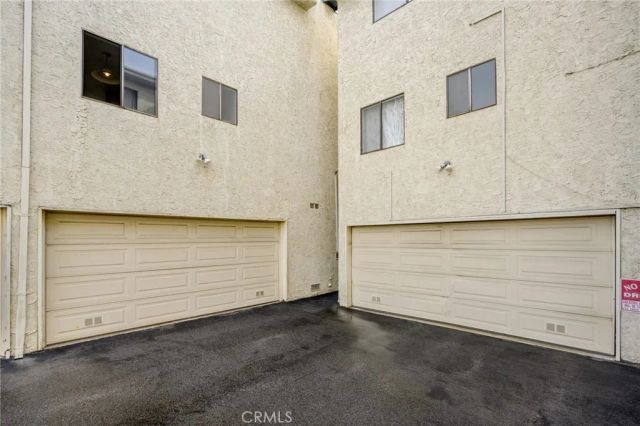 300 N Isabel Street 10, Glendale, CA 91206