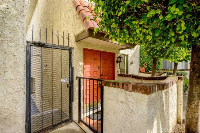 300 N Isabel Street 10, Glendale, CA 91206