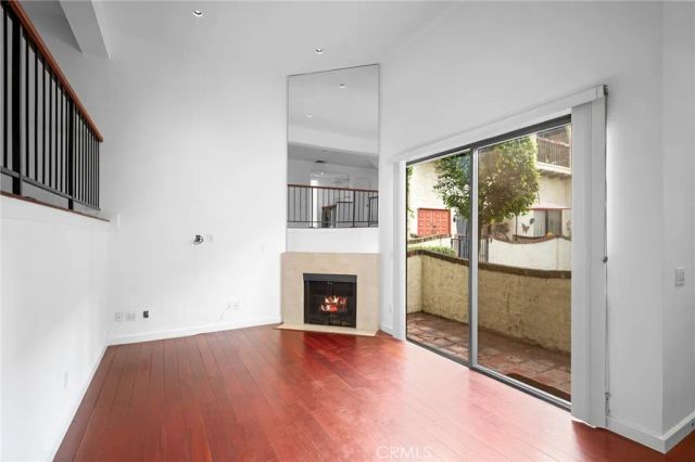 300 N Isabel Street 10, Glendale, CA 91206