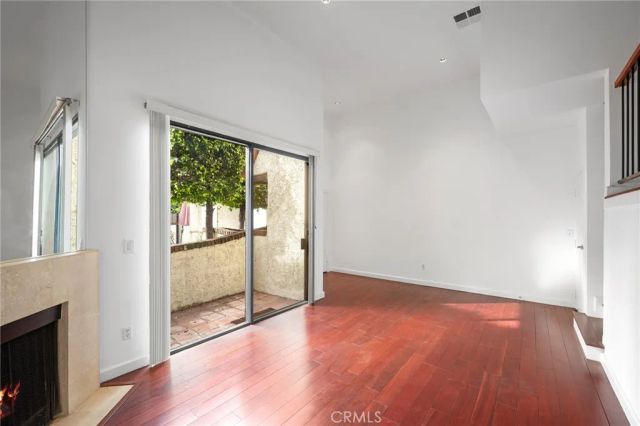 300 N Isabel Street 10, Glendale, CA 91206