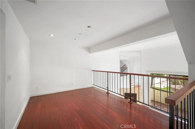 300 N Isabel Street 10, Glendale, CA 91206