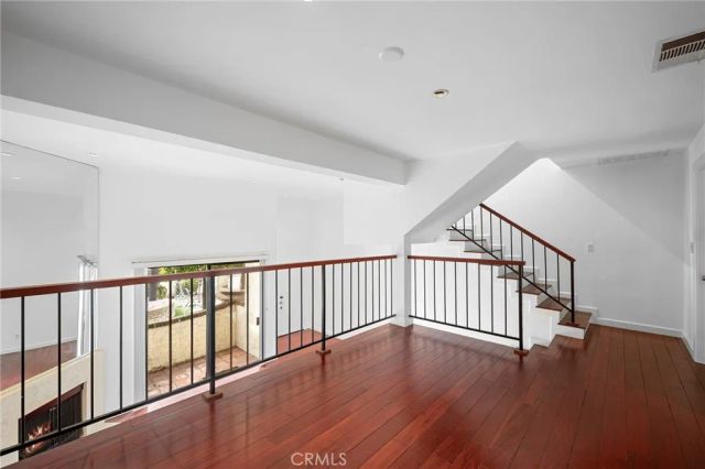 300 N Isabel Street 10, Glendale, CA 91206