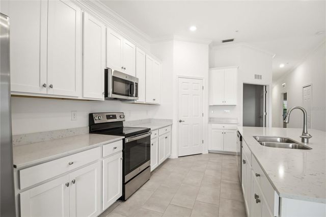 5695 PALMER CIRCLE 203, Bradenton, FL 34211